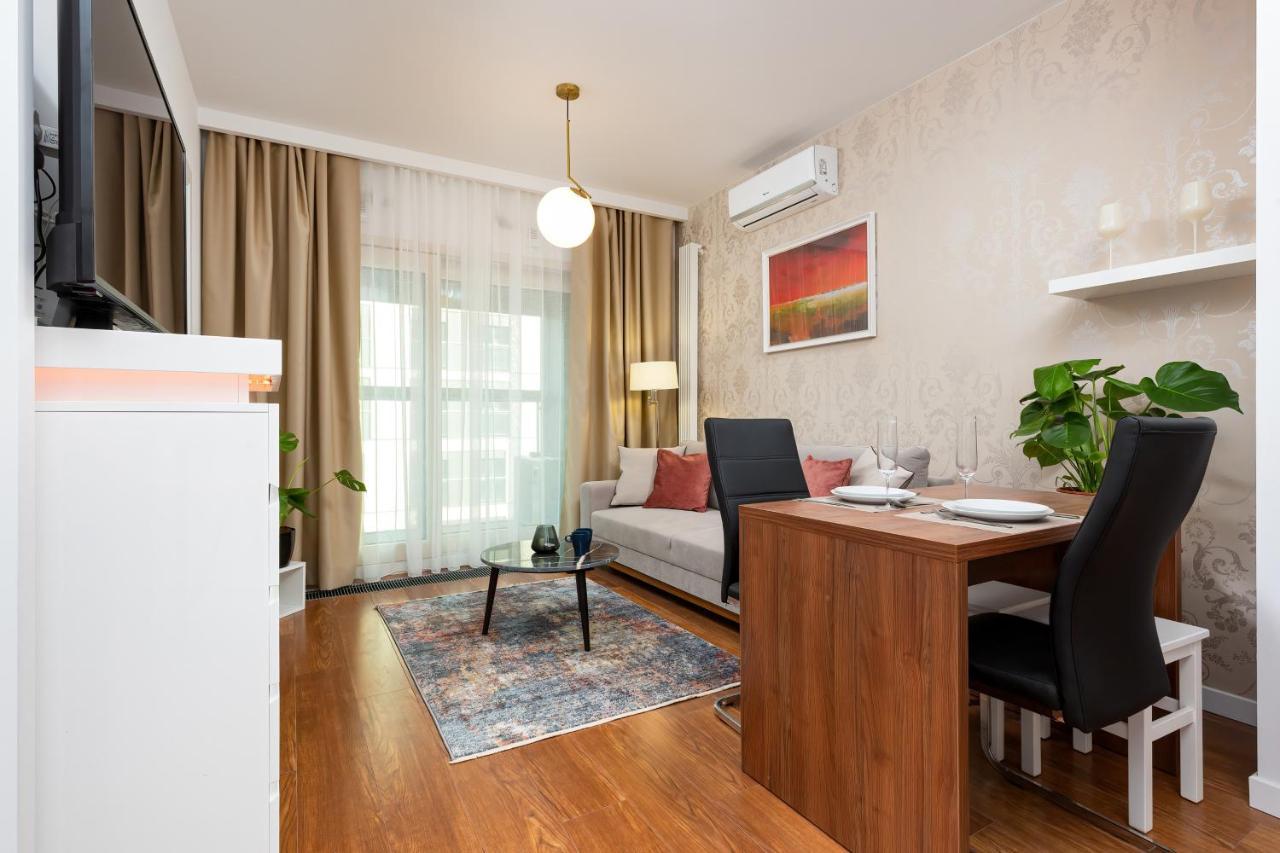 Royal City Center Mennica Residence By Noclegi Renters ワルシャワ エクステリア 写真