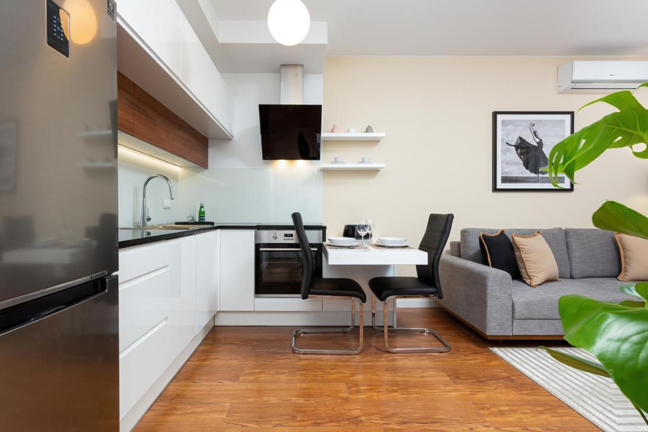 Royal City Center Mennica Residence By Noclegi Renters ワルシャワ エクステリア 写真