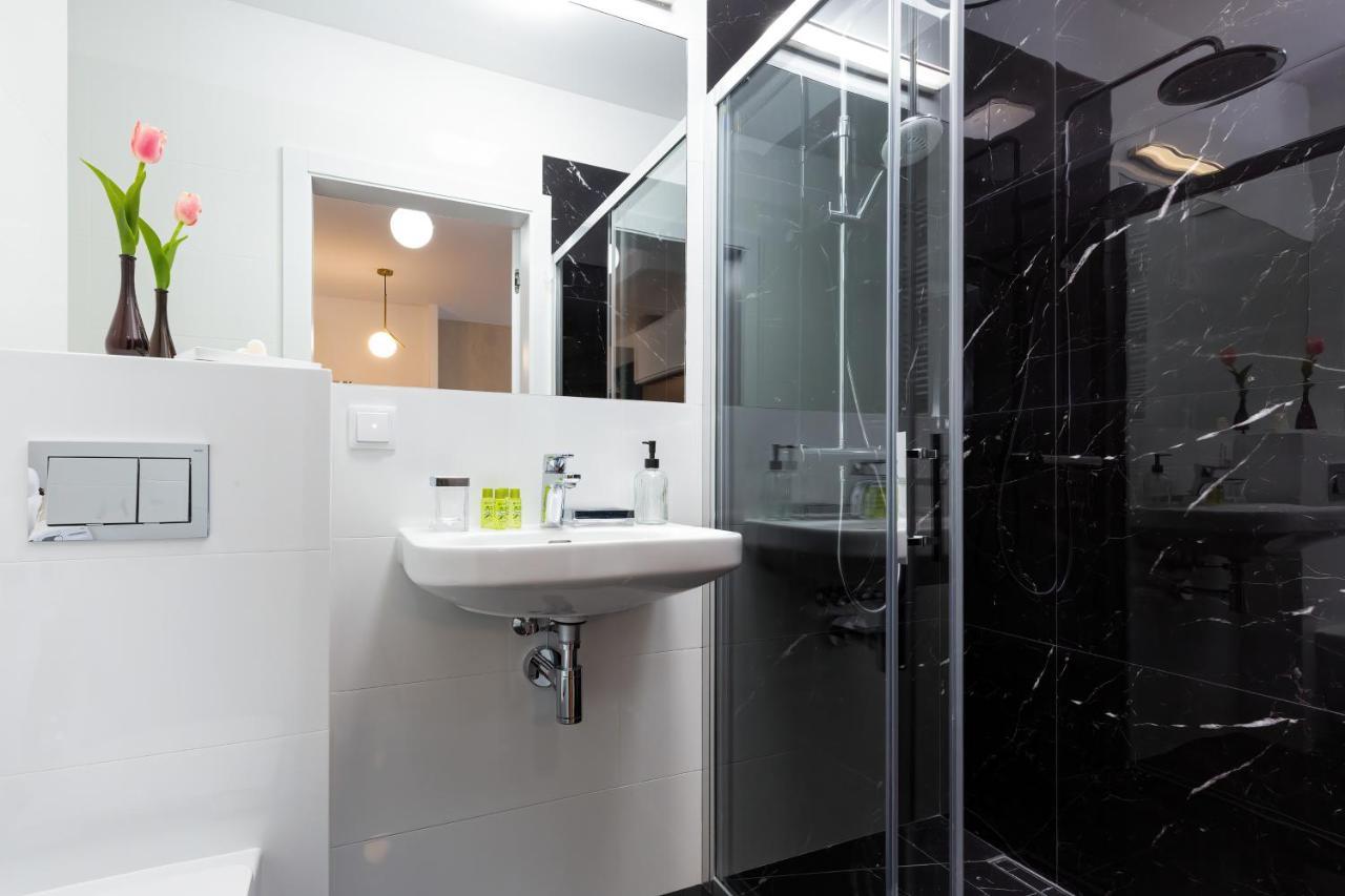 Royal City Center Mennica Residence By Noclegi Renters ワルシャワ エクステリア 写真
