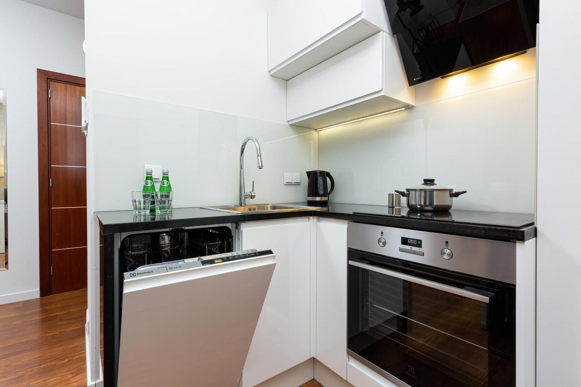 Royal City Center Mennica Residence By Noclegi Renters ワルシャワ エクステリア 写真
